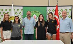 Manisa BBSK Kadın Voleybol Takımı’ndan üç transfer