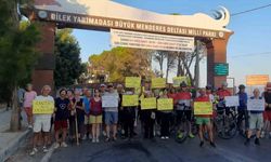 Milli Park’a gelen sporcular, giriş yasağını protesto etti