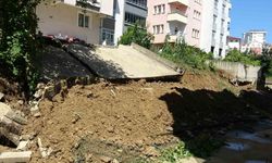 Ordu’da sağanak nedeniyle istinat duvarı yıkıldı: 10 daireli bina tahliye edildi