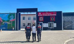 Silahla tehdit suçundan aranan şahsı jandarma yakaladı