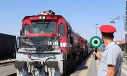 Turistik Tatvan treni Elazığ’da