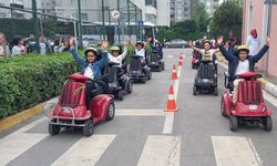 Ümraniye'deki Trafik Eğitim Parkı'nda öğrenciler kuralları uygulamalı öğreniyor