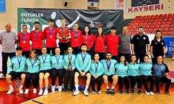 Badmintonda “Büyükler Türkiye Şampiyonu” Erzincan oldu