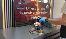 Batman’da ayakkabı içinde uyuşturucu sevkiyatı polise takıldı