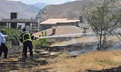 Hakkari’de anız yangını