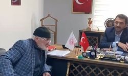 Huzurevi’nin yanık sesli Semiz dedesi