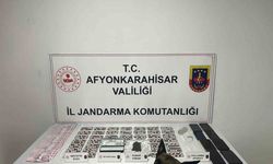 Otomobil ile uyuşturucu servisi yapan çeteyi jandarma çökertti