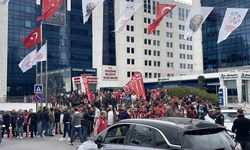 Ataşehir Belediyesinde grev kararı işçilerce asıldı