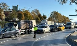 Başakşehir'de ciple çarpışan otomobildeki sürücü yaralandı