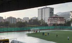 Artvin’de şiddetli yağış nedeniyle 3. Lig maçı ertelendi