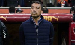 Giovanni van Bronckhorst’tan tek değişiklik