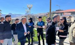 Hakkari polisinden bilgilendirme standı