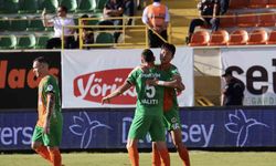 Trendyol Süper Lig: Alanyaspor: 1 - Antalyaspor: 0 (İlk yarı)