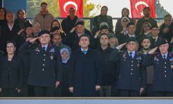 Bilecik Valisi Aygöl, yemin töreninde askerlerin heyecanına ortak oldu