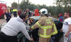 Erdek'te iki otomobilin çarpıştığı kazada iki kişi yaralandı