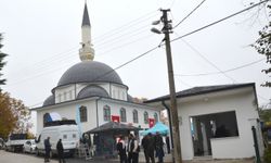 Karamürsel'de Çamçukur Camii ibadete açıldı