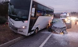 Tekirdağ'da otomobil ile midibüsün çarpışması sonucu 1 kişi öldü, 5 kişi yaralandı