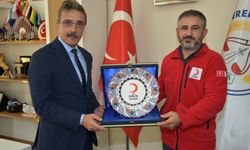 Başkan Şenol Dinç Genç Kızılay'ı misafir etti