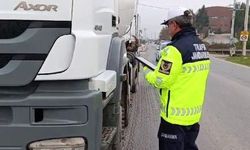 Sakarya’da 1 ayda 804 araç ve 227 sürücü trafikten men edildi