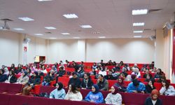 BŞEÜ'de "Sağlık Yönetiminde Kariyer Semineri" yapıldı