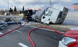 Tekirdağ'da kaza yapan tırda çıkan yangın itfaiye ekipleri tarafından söndürüldü