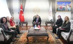 Bakan Tekin üç ülkenin büyükelçilerini kabul etti