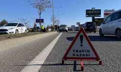 Diyarbakır’da 4 otomobilin karıştığı kazada 5 kişi yaralandı