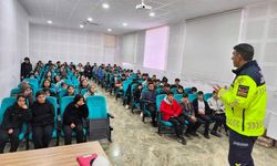 Gölbaşı’nda öğrencilere yönelik trafik eğitim semineri