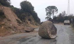 Koçarlı’da aşırı yağışlarla ulaşıma kapanan yol açıldı