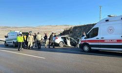 Siverek’te duvara çarpan otomobilin sürücüsü hayatını kaybetti