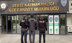 Kocaeli'de kesinleşmiş hapis cezası bulunan 2 hükümlü yakalandı