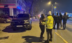 Sakarya'da polisin uygulama yaptığını gören sürücü aracını bırakıp kaçtı