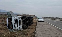 Gaziantep’te kontrolden çıkan tanker yan yattı