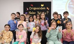 Gebzeli anne ve çocuklar origami atölyesine katıldı