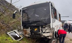 Gönen’deki servis kazasında 17 kişi taburcu oldu