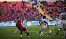 Trendyol Süper Lig: Gaziantep FK: 0 - Bodrum FK: 0  (İlk yarı)