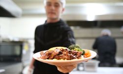 Bursa'da tarım lisesinin öğrencileri yetiştirdikleri ürünlerle iftar sofraları kuruyor