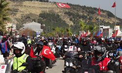 Motosiklet tutkunları Gelibolu Yarımadası'nda şehitlere saygı için buluştu