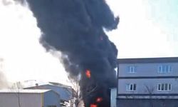 Tuzla'da kimyasal madde üretimi yapan fabrikanın dış bölümünde yangın çıktı