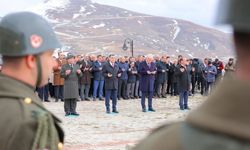 Bayburt’ta şehitler anıldı Çanakkale Zaferi kutlandı