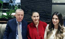 Cumhurbaşkanı Erdoğan gençlerle kafede bir araya geldi
