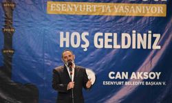 Esenyurt Belediyesi’nin Ramazan etkinliklerinde Dursun Ali Erzincanlı sevenleriyle buluştu