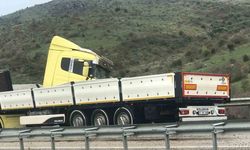Gönen-Bandırma yolunda tek taraflı kaza trafiği olumsuz etkiledi