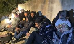 İzmir’de 25 kaçak göçmen yakalandı