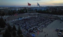 Niğde Belediyesi’nden üniversite öğrencilerine 7 bin 500 kişilik iftar yemeği