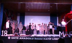 Öğrencilerden Çanakkale Zaferi koreografisi