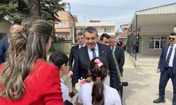 Seçim vaadinde bulunmuştu, Milli Eğitim Bakanı’nı sınıfına getirdi