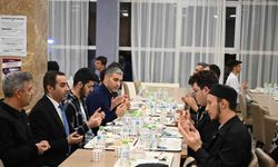 Vali Aktaş öğrencilerle sahurda bir araya geldi
