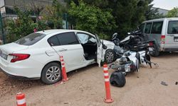 Bursa'da 2 otomobilin çarpıştığı kazada 4 kişi yaralandı