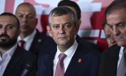 CHP Genel Başkanı Özel, İstanbul Büyükşehir Belediyesi'ni ziyaret etti: